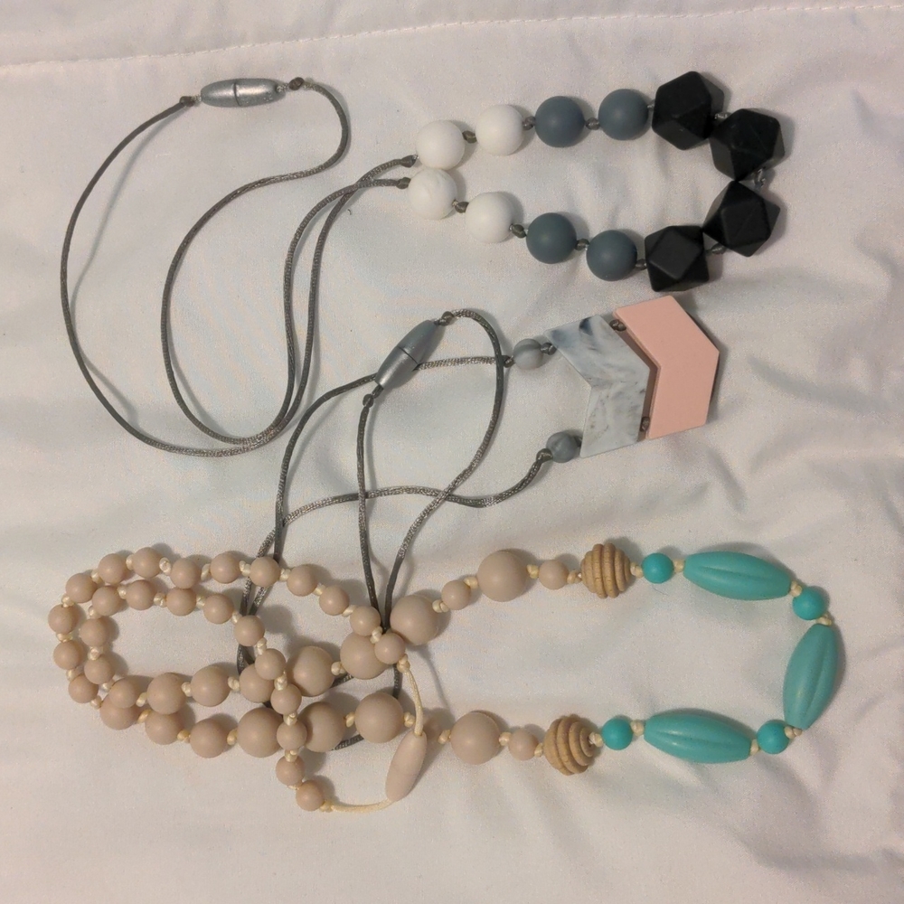 Teething necklaces